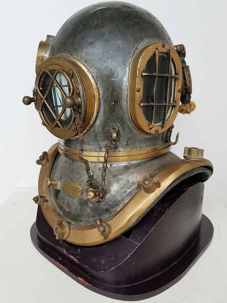 Partial left side front view of Morse Commercial helmet image